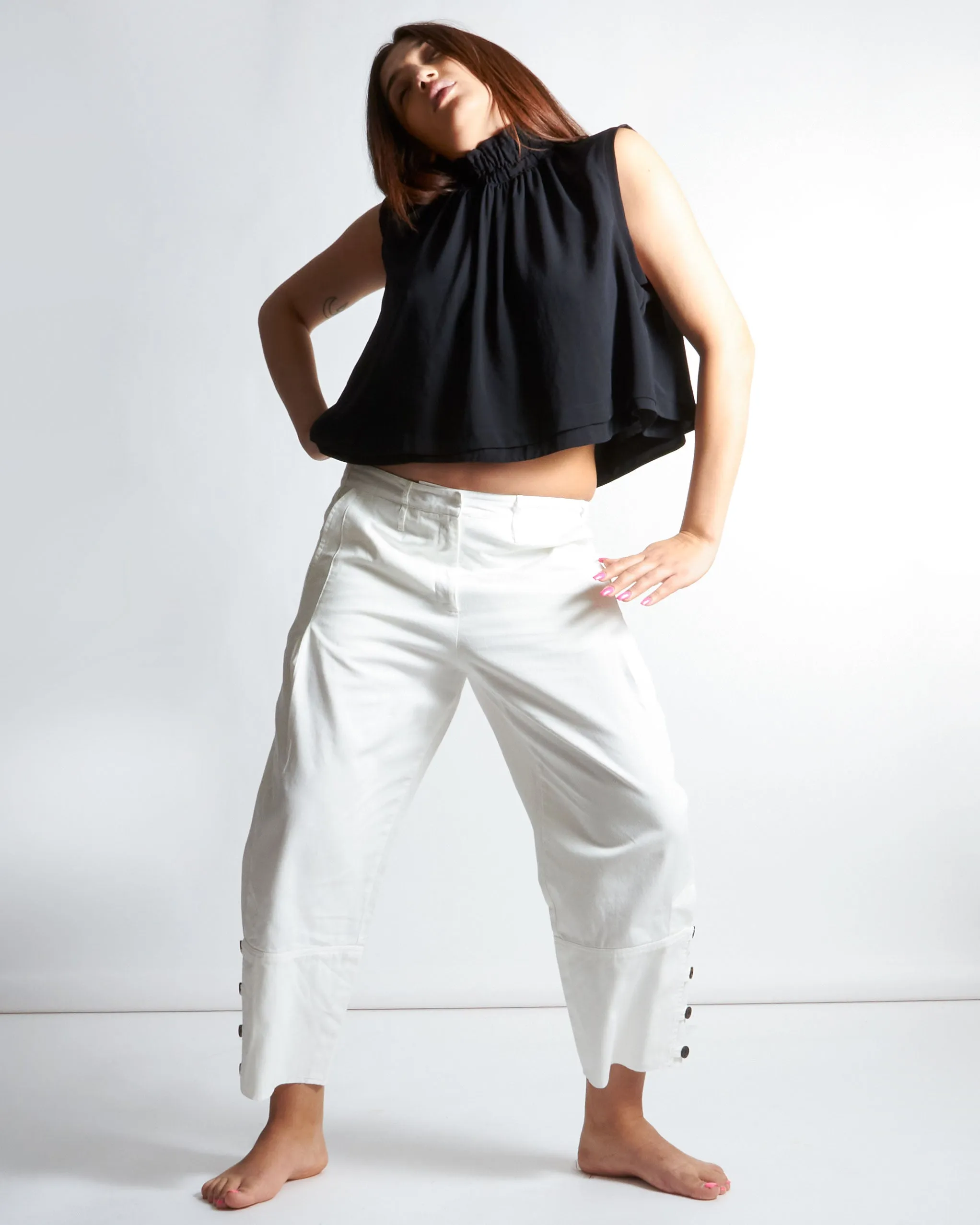 anishka pant