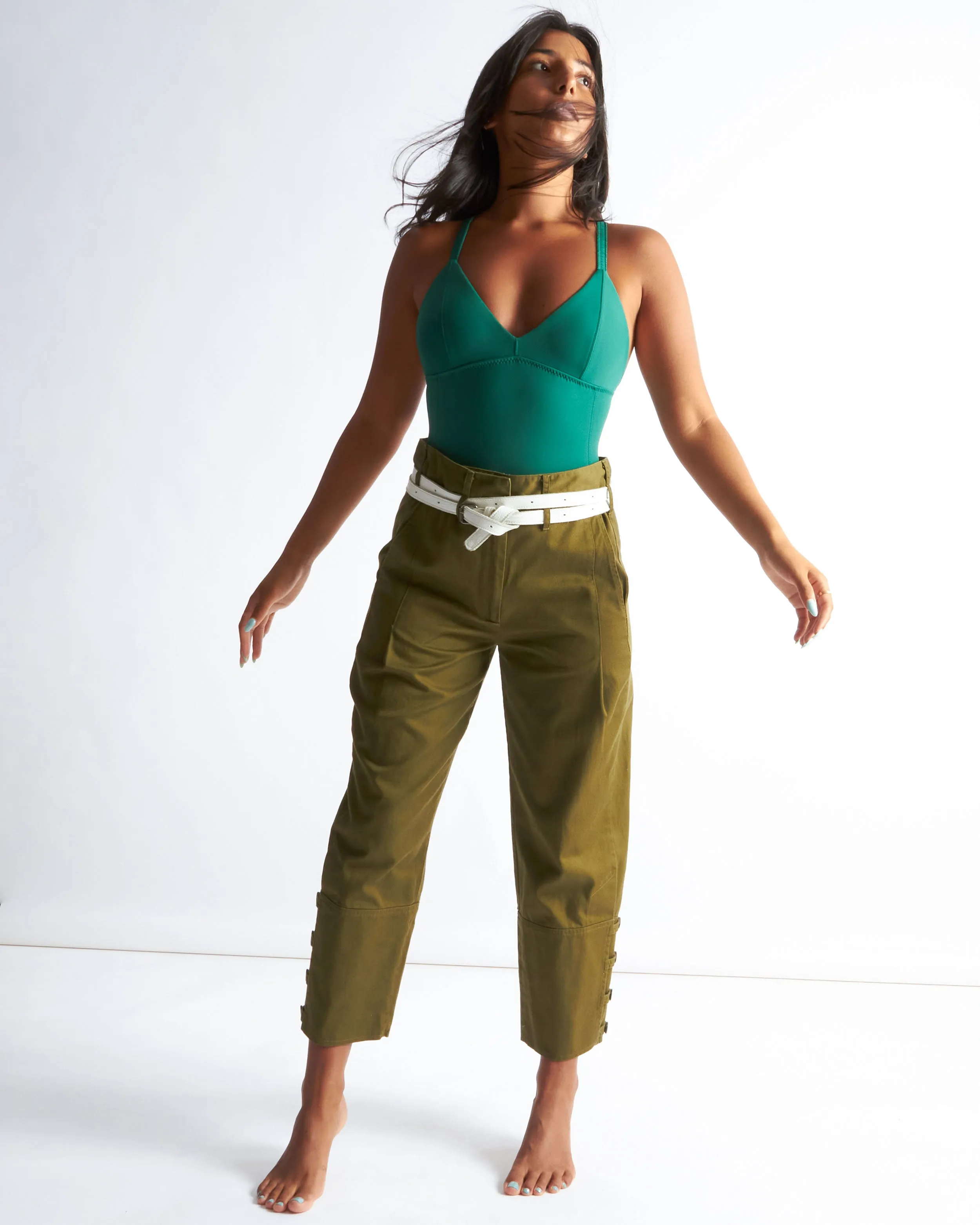 anishka pant