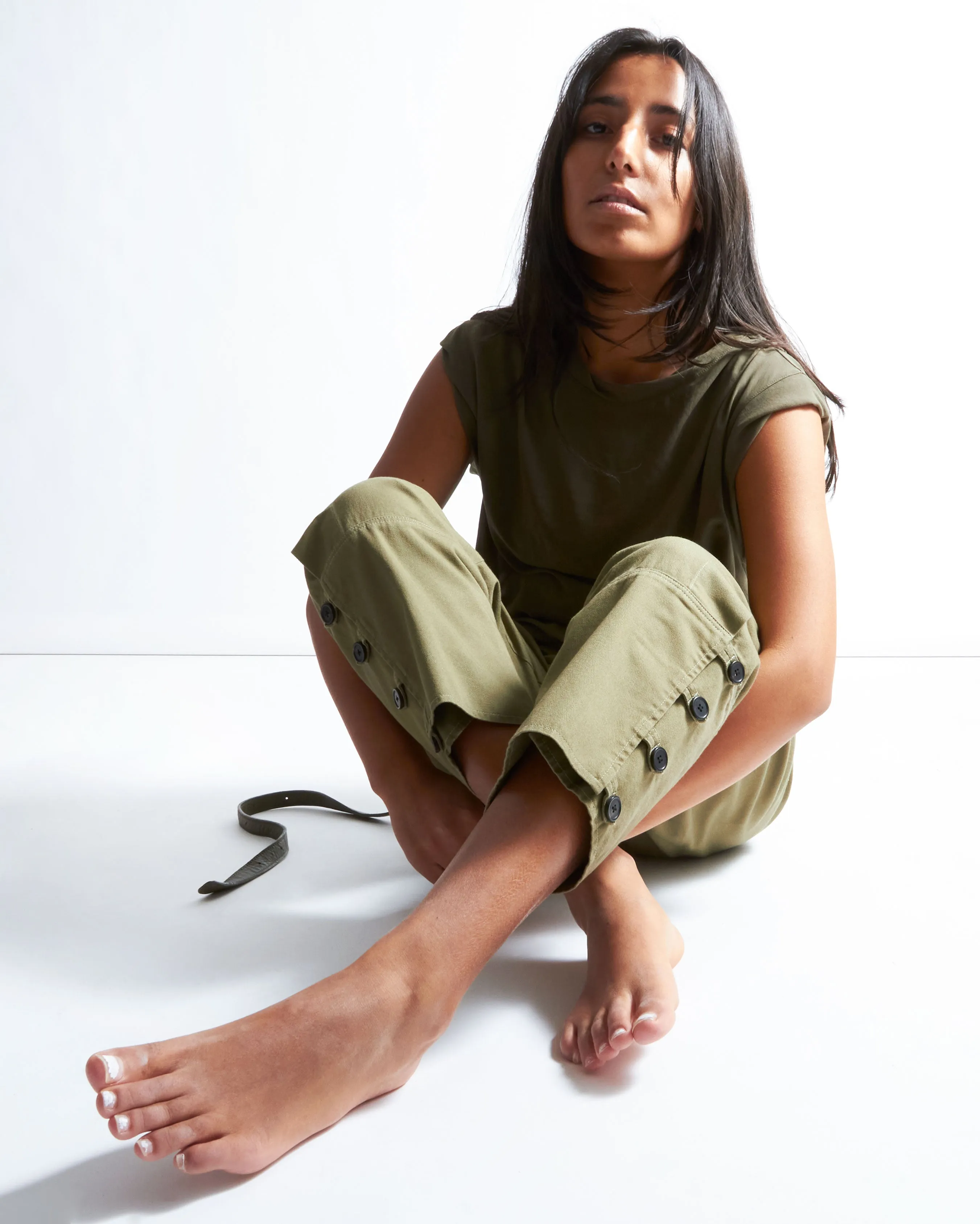anishka pant