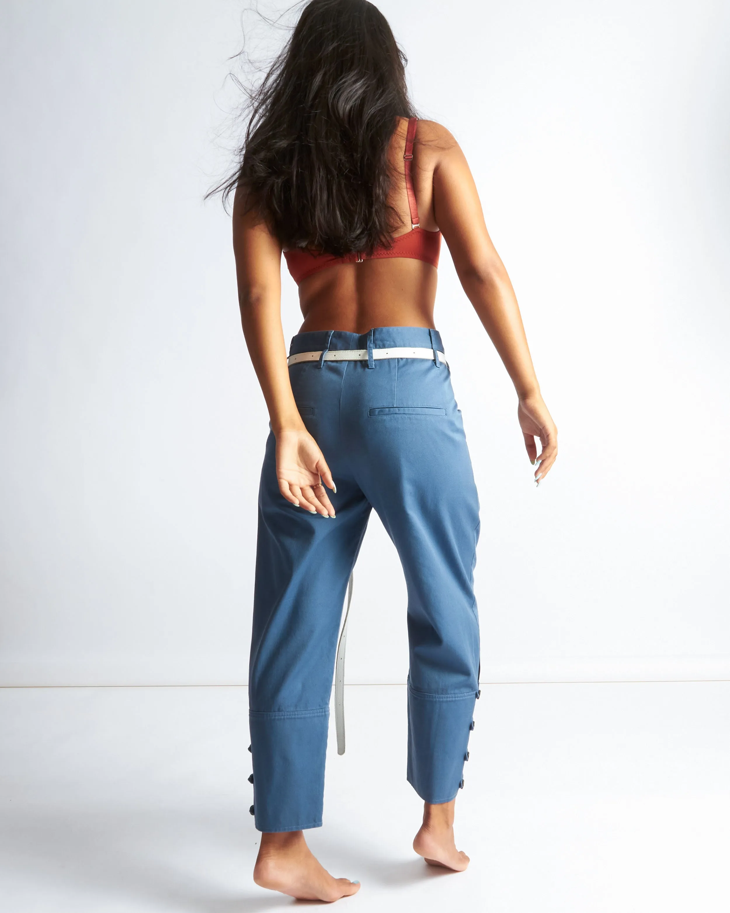 anishka pant