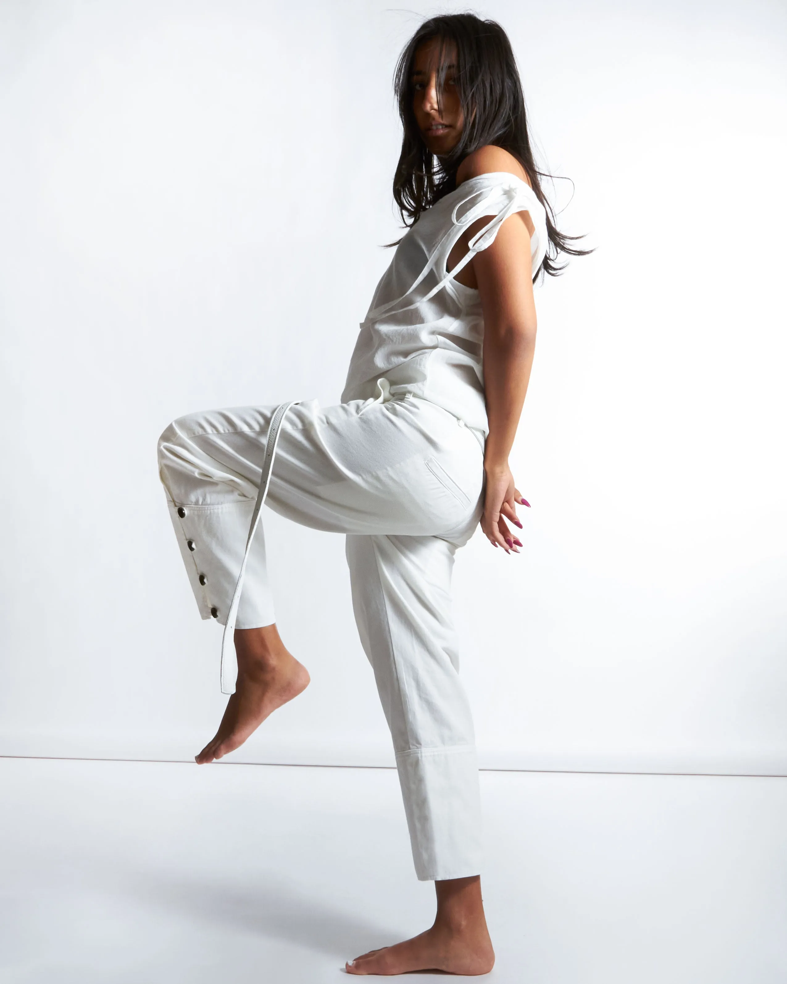 anishka pant