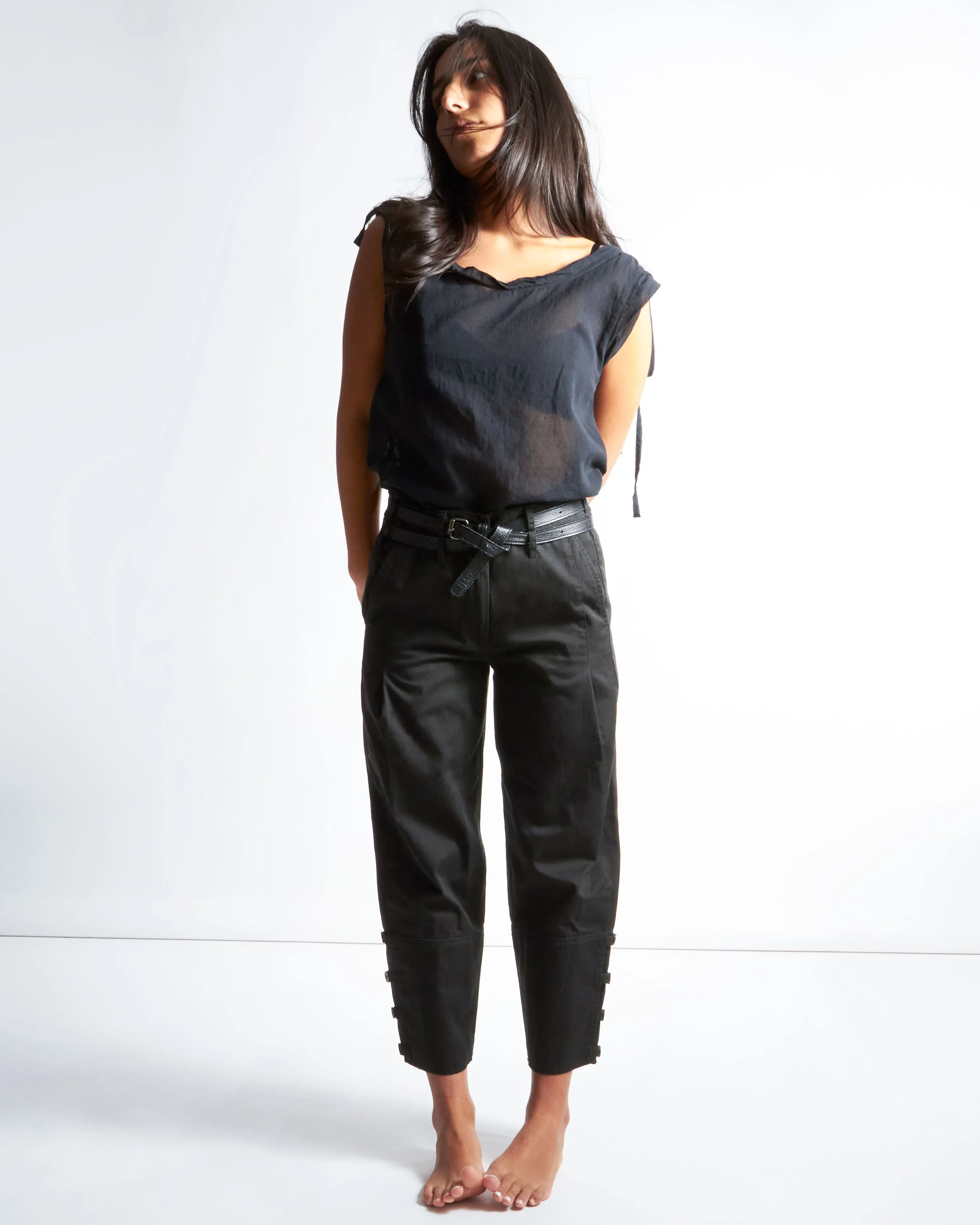 anishka pant