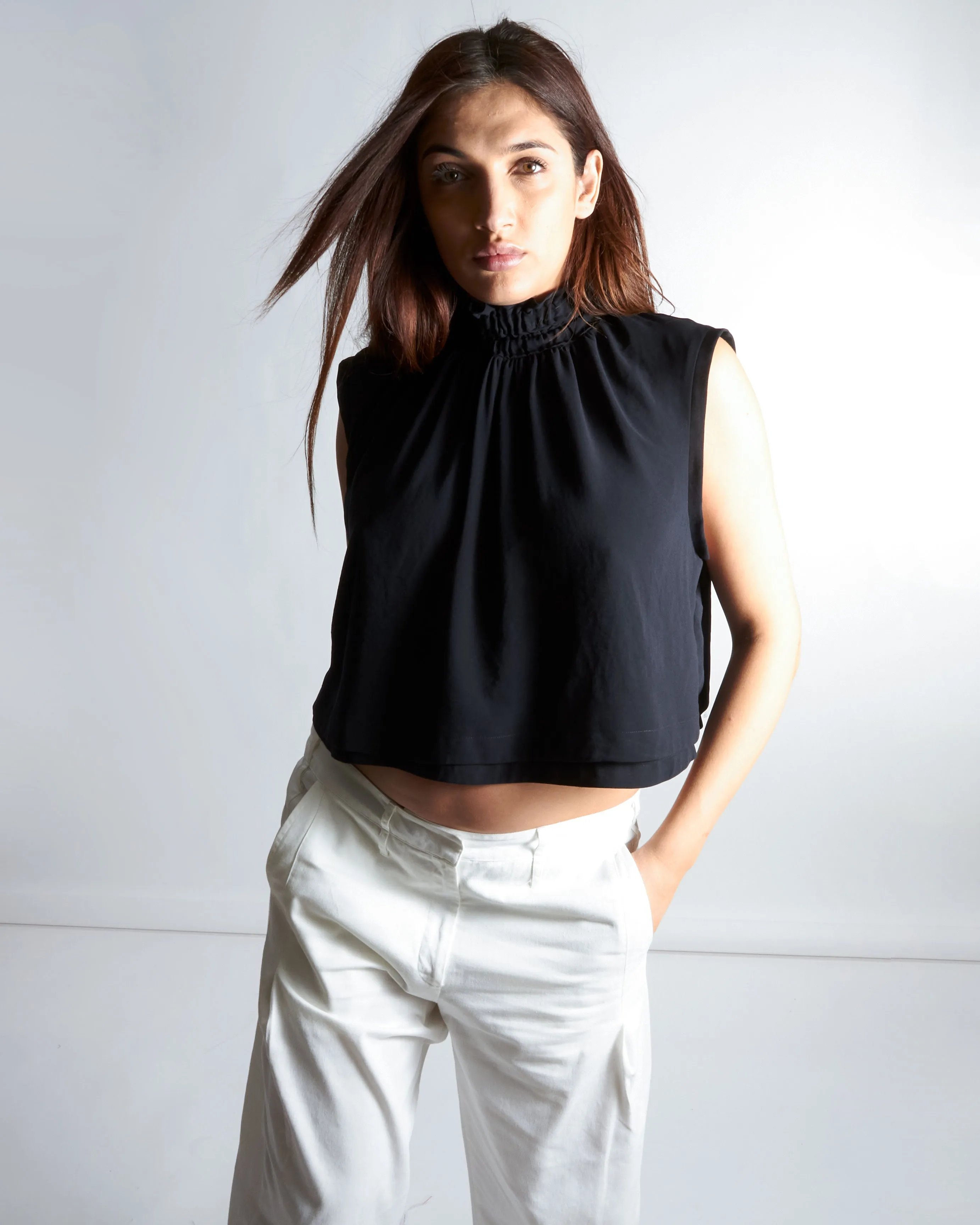 anishka pant