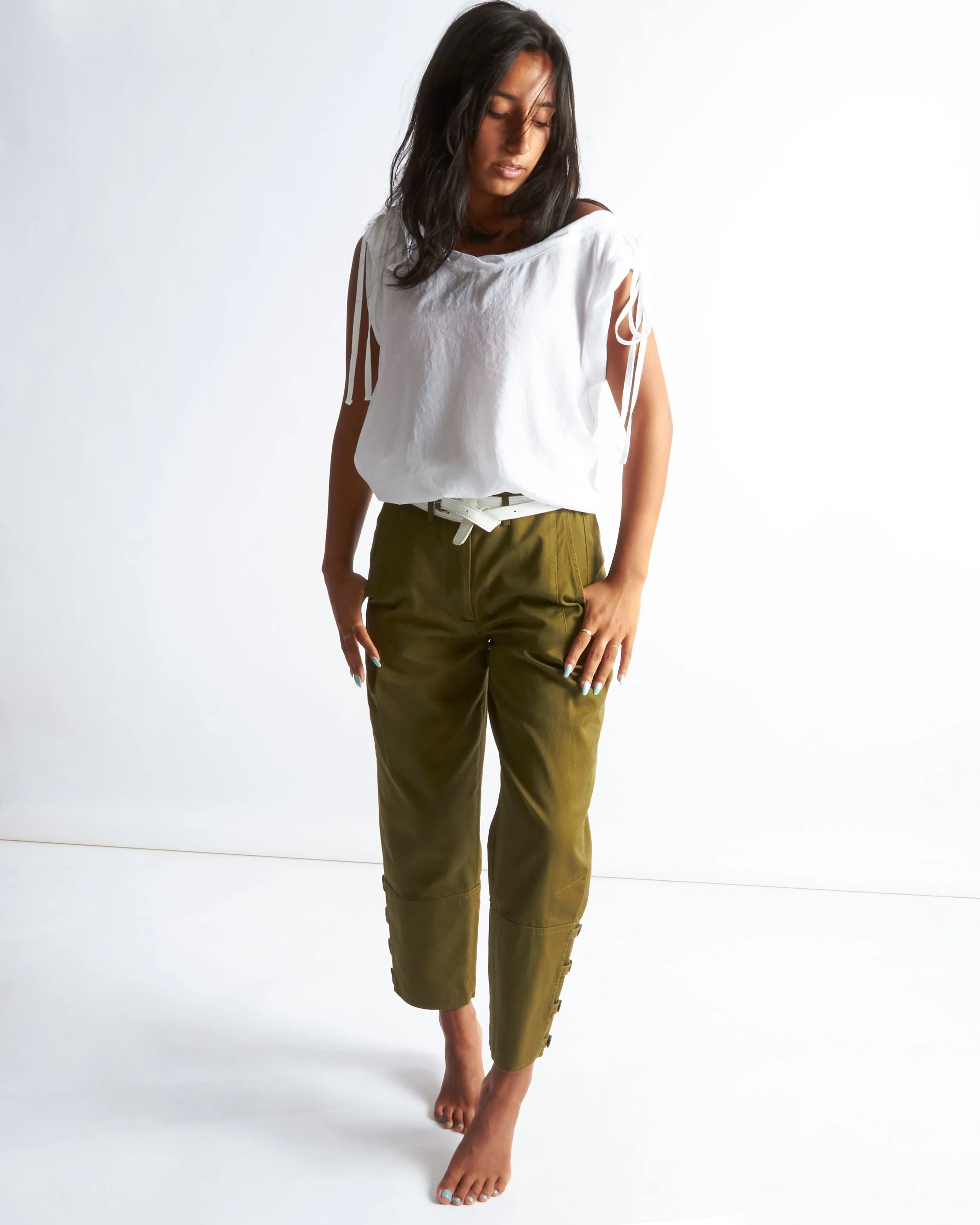 anishka pant
