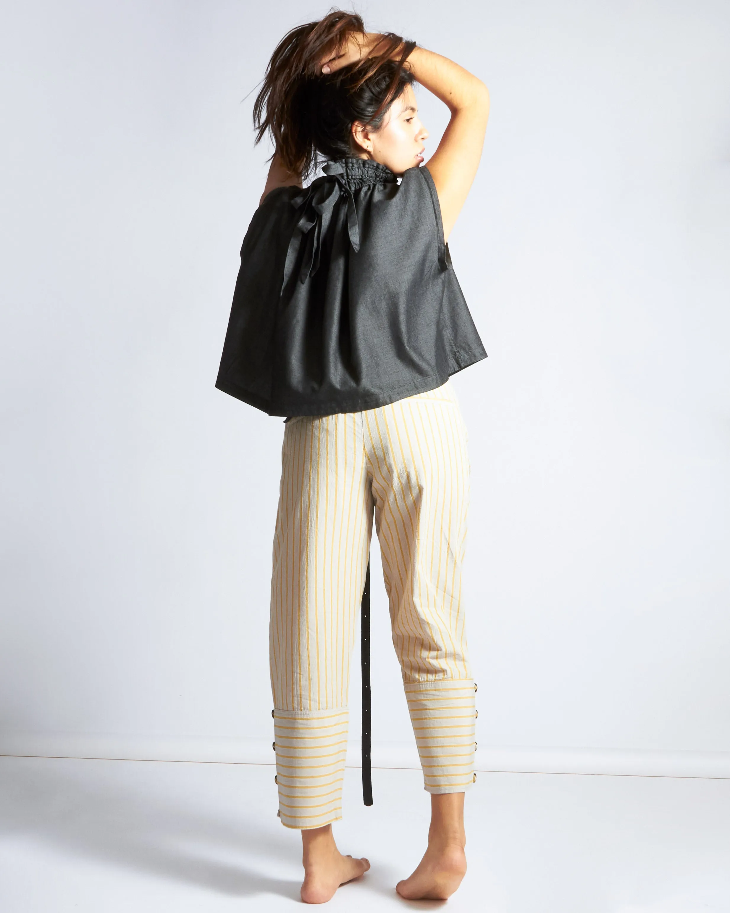 anishka pant