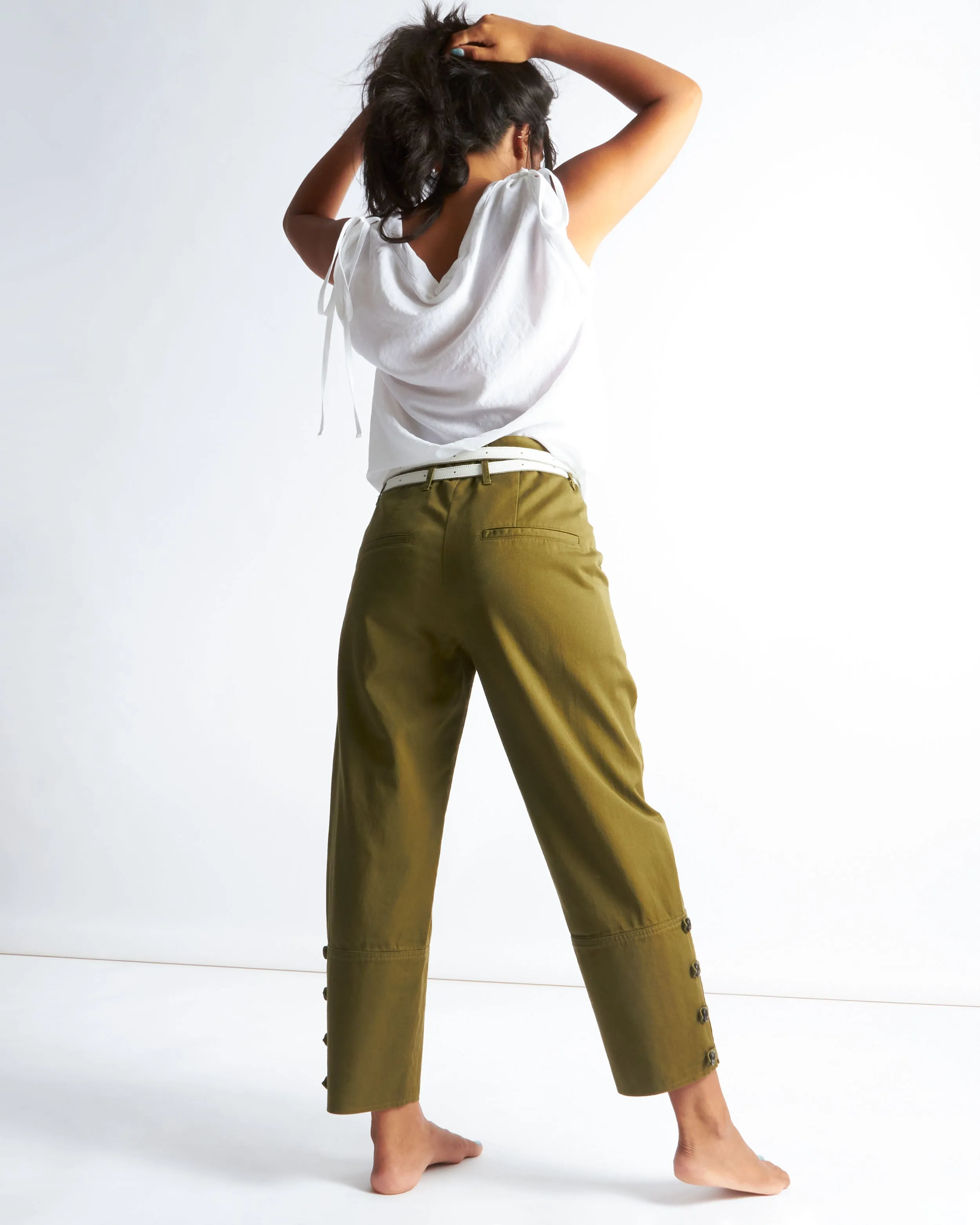 anishka pant