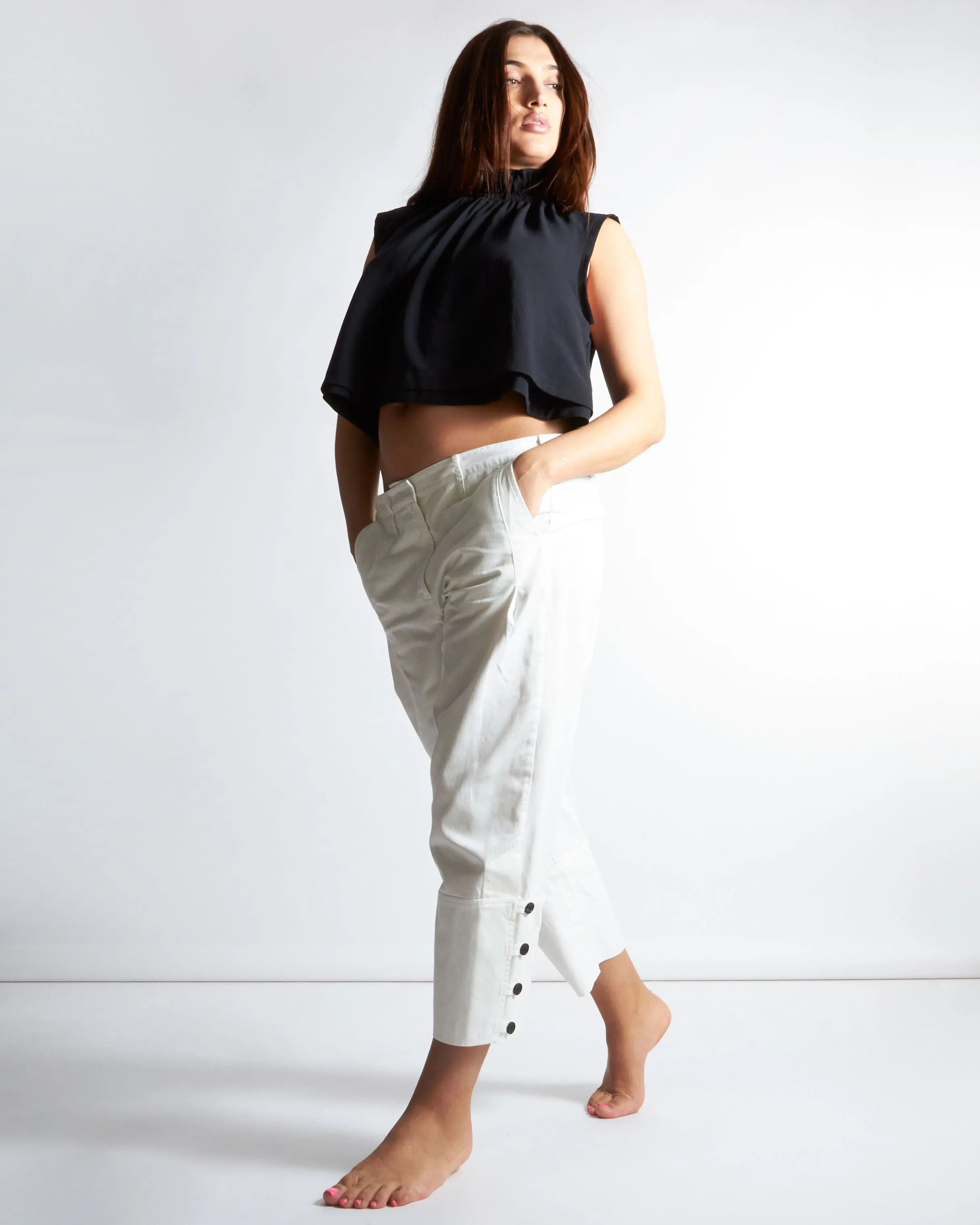 anishka pant