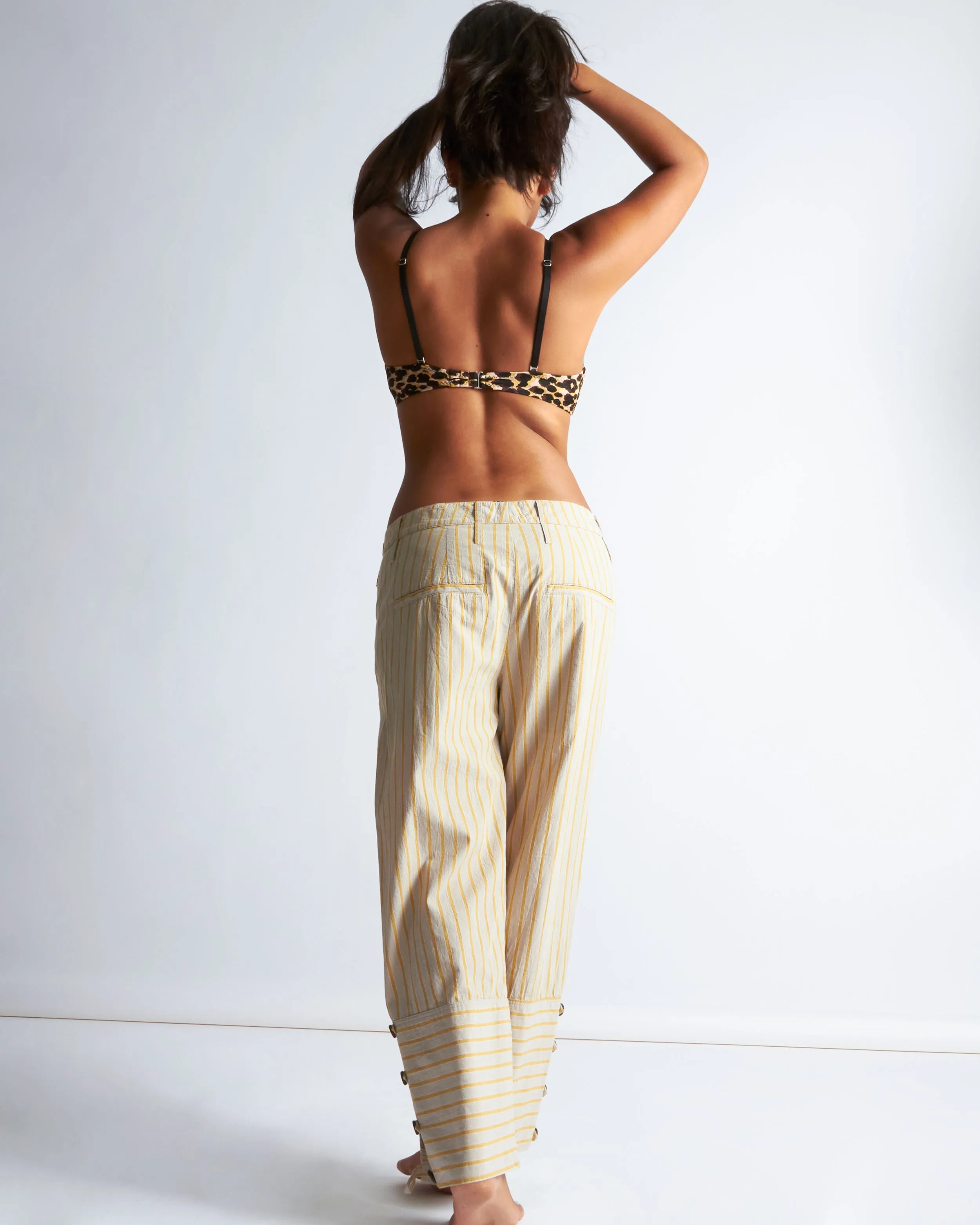 anishka pant