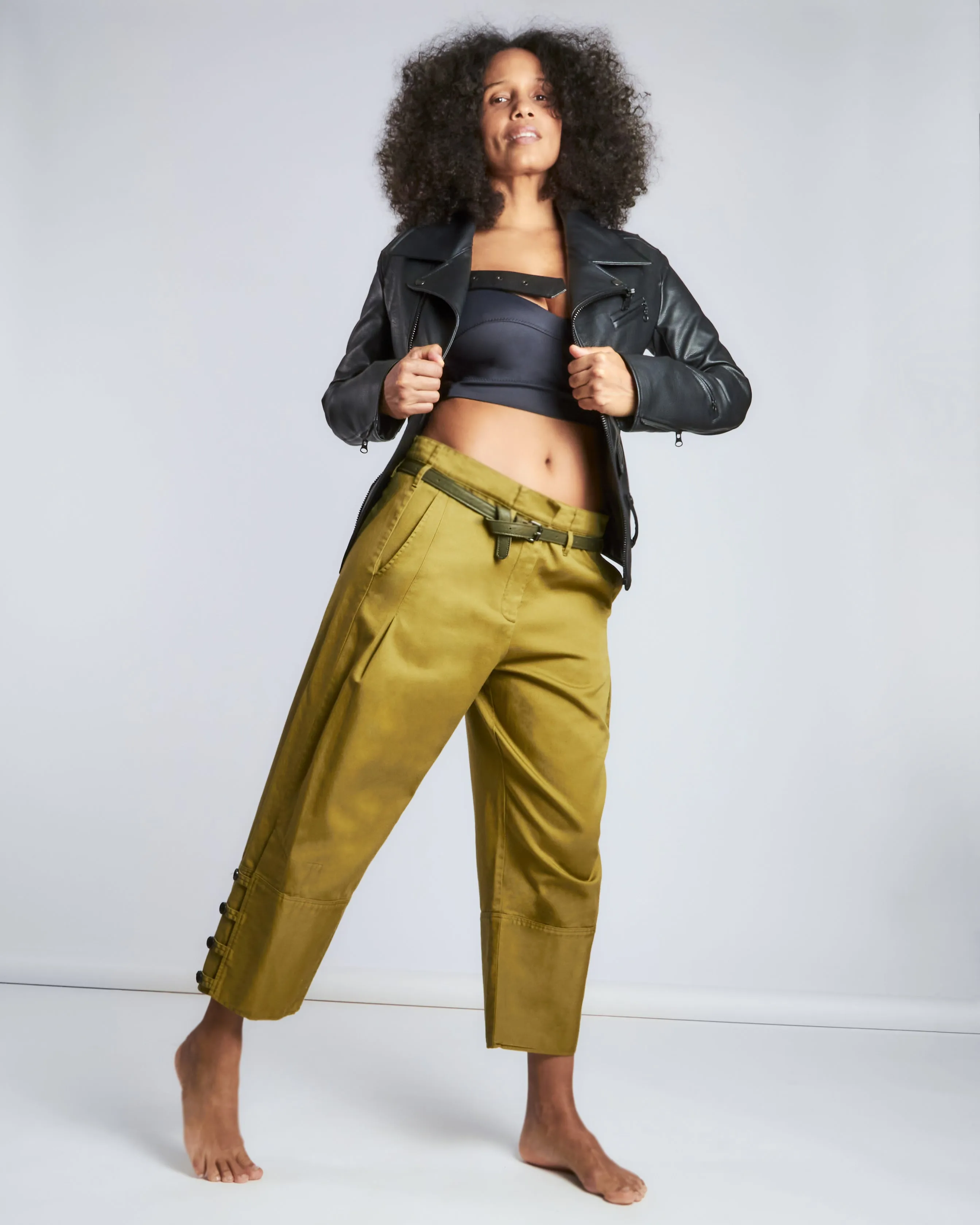 anishka pant