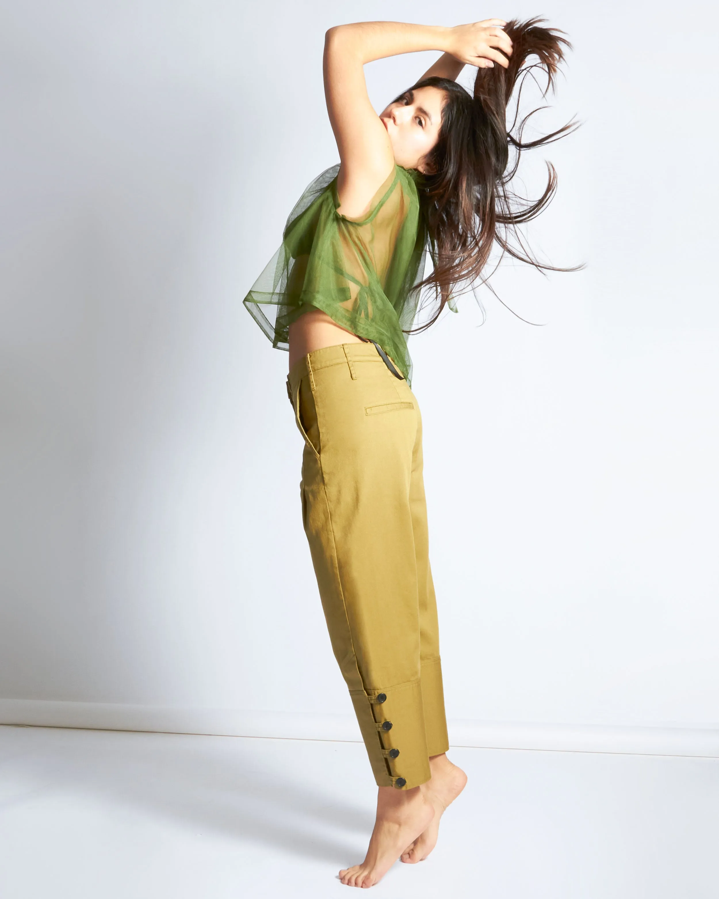 anishka pant
