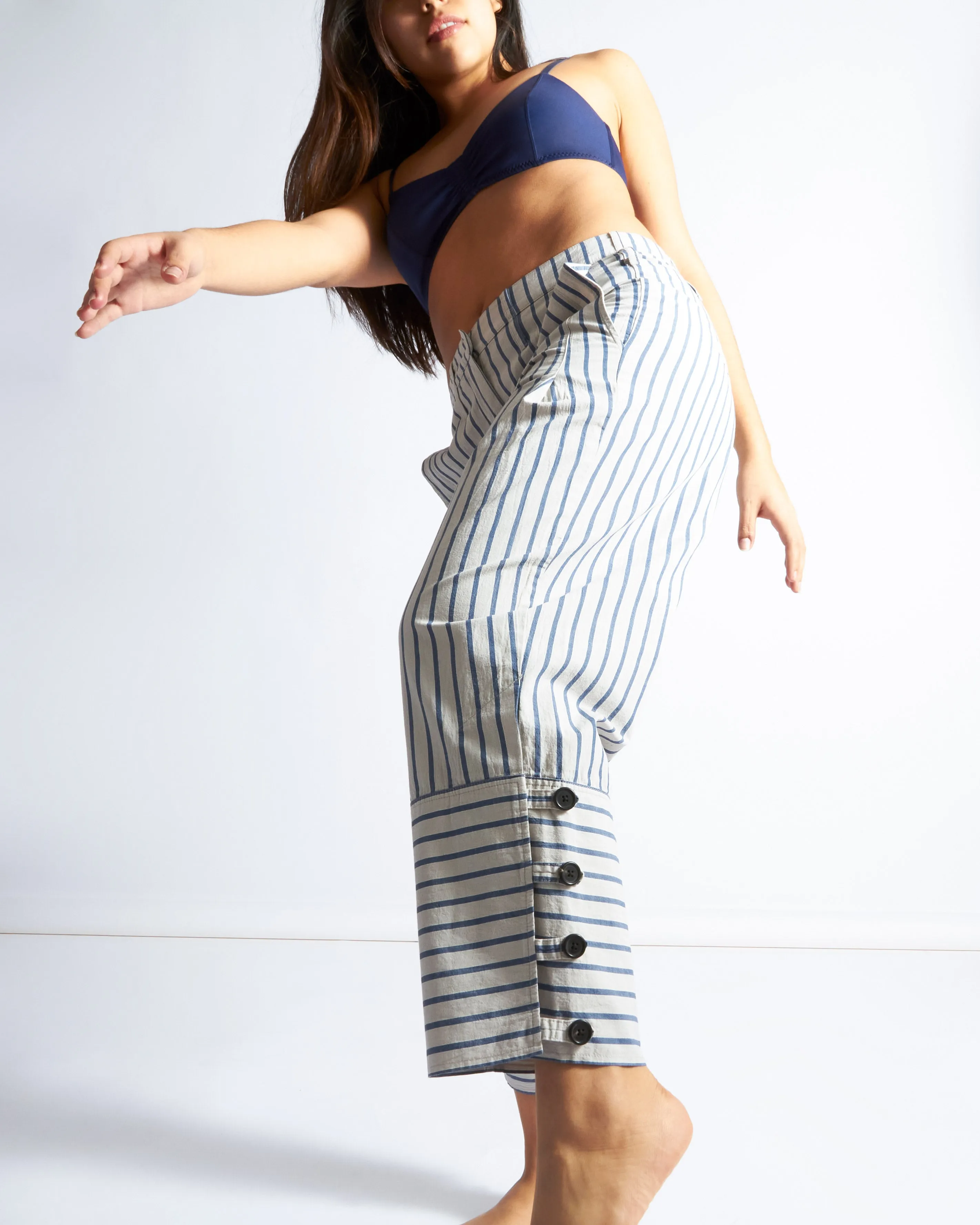 anishka pant