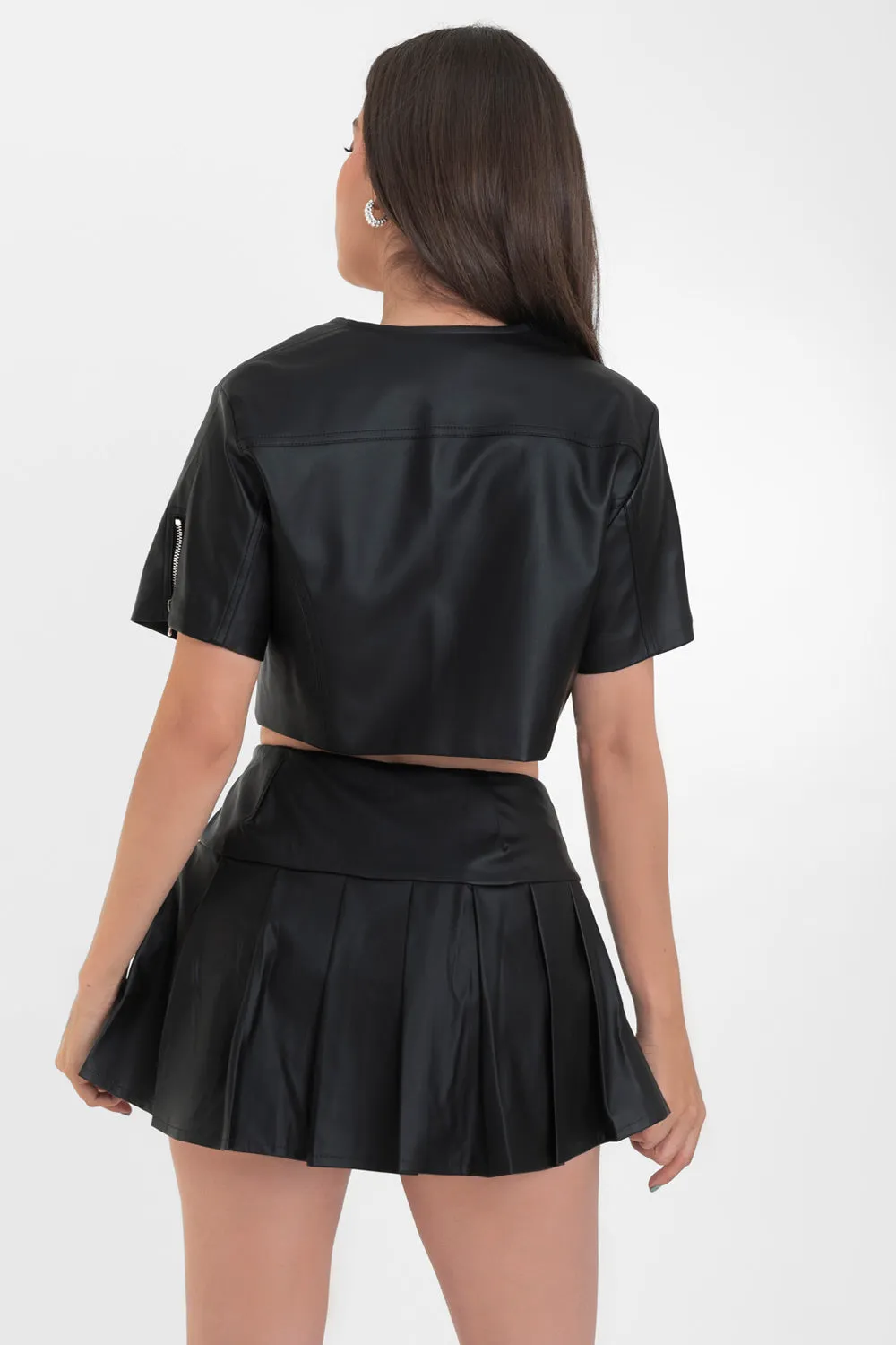 Chamarra biker cropped de manga corta