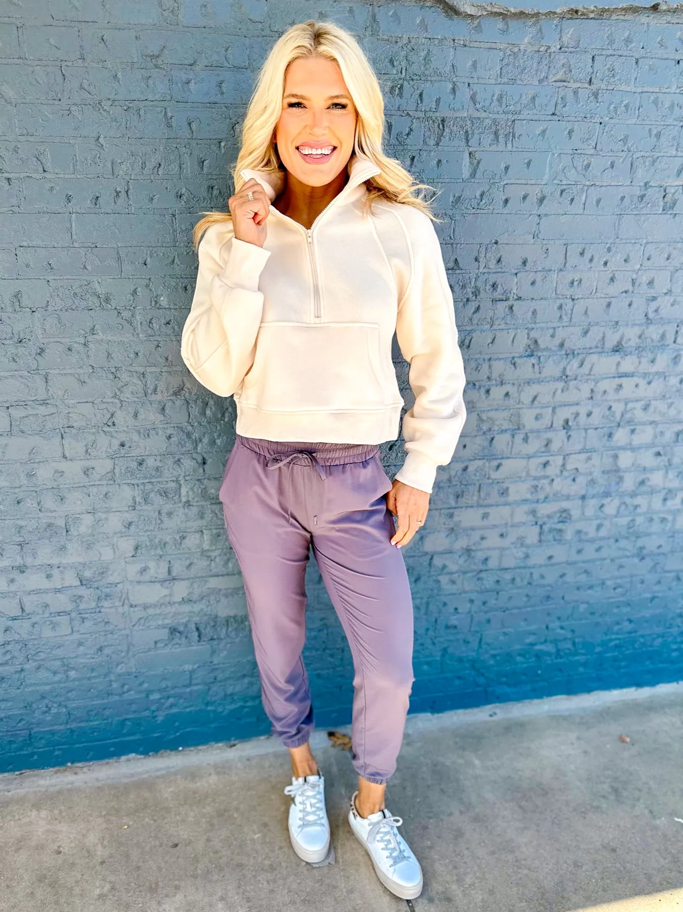 Cuffed Essential Highwaisted Joggers