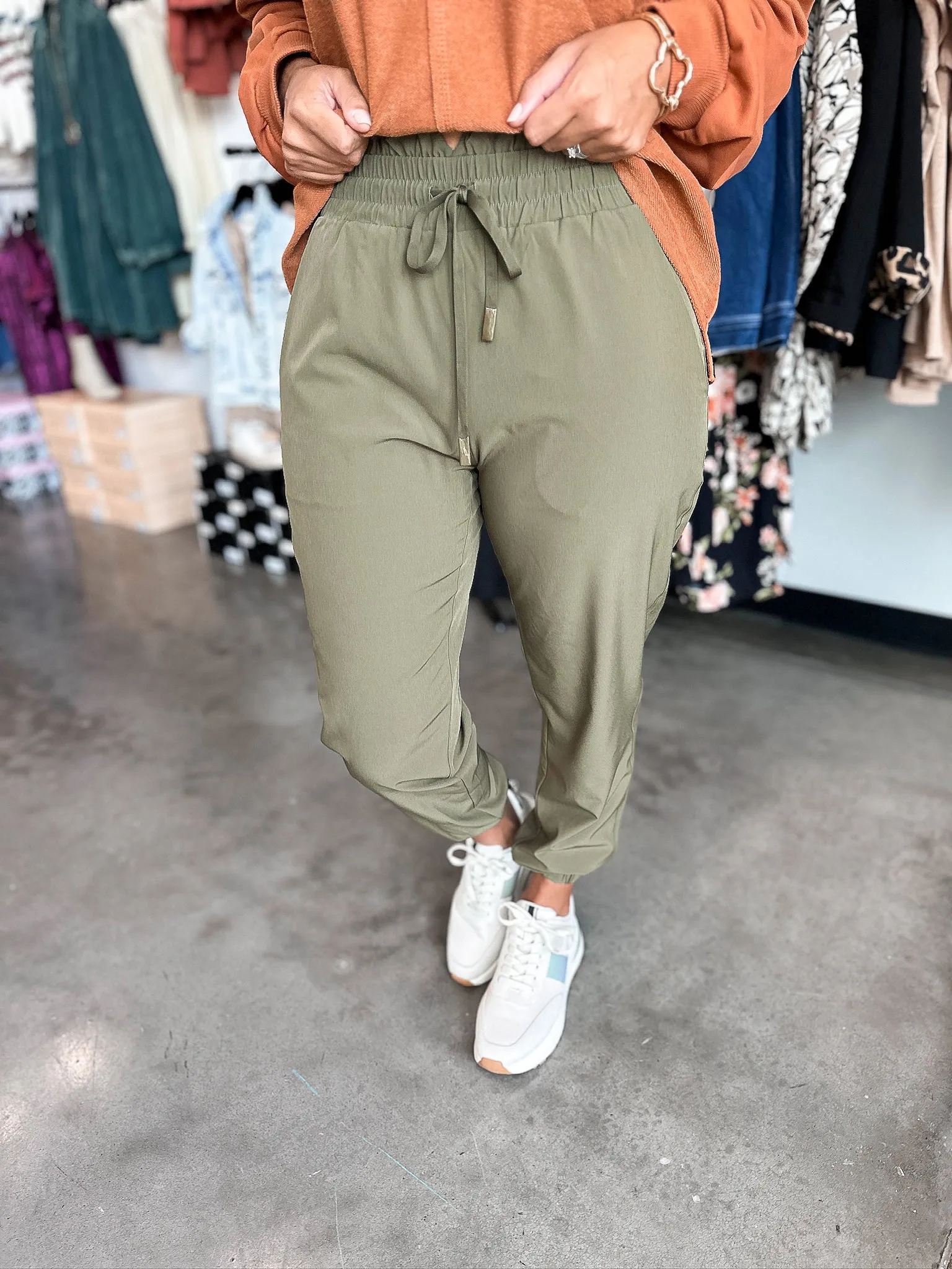 Cuffed Essential Highwaisted Joggers