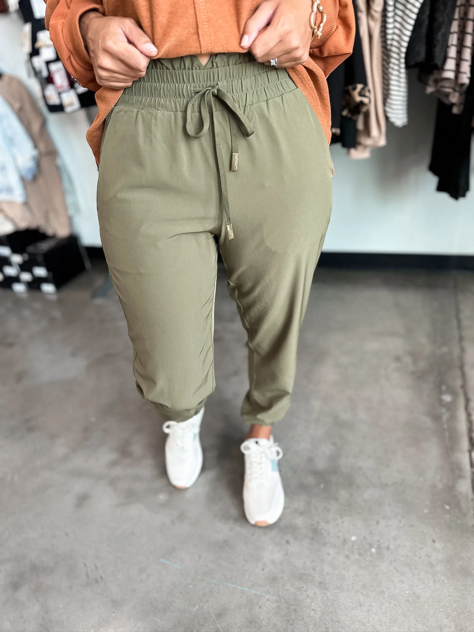 Cuffed Essential Highwaisted Joggers