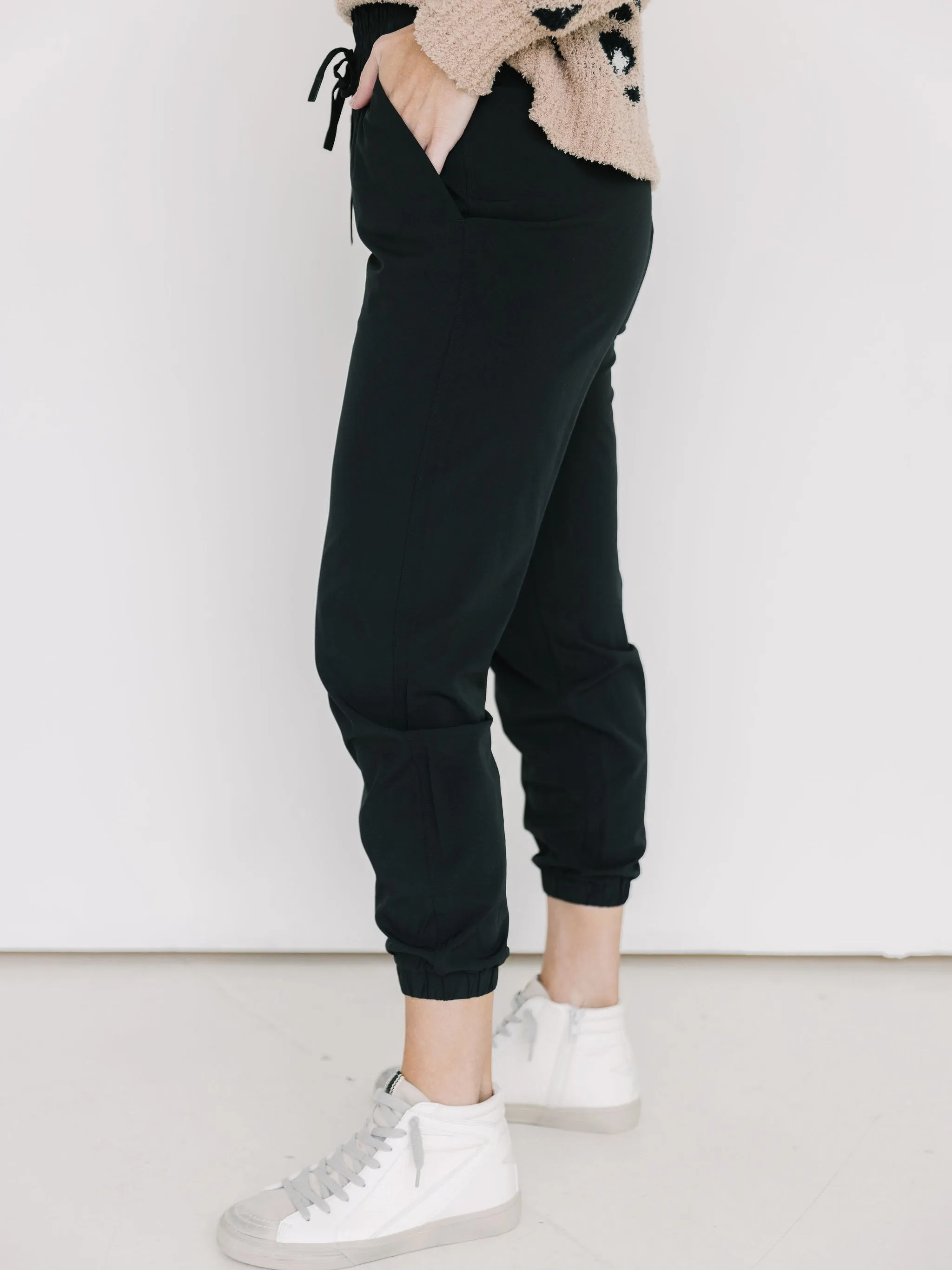 Cuffed Essential Highwaisted Joggers