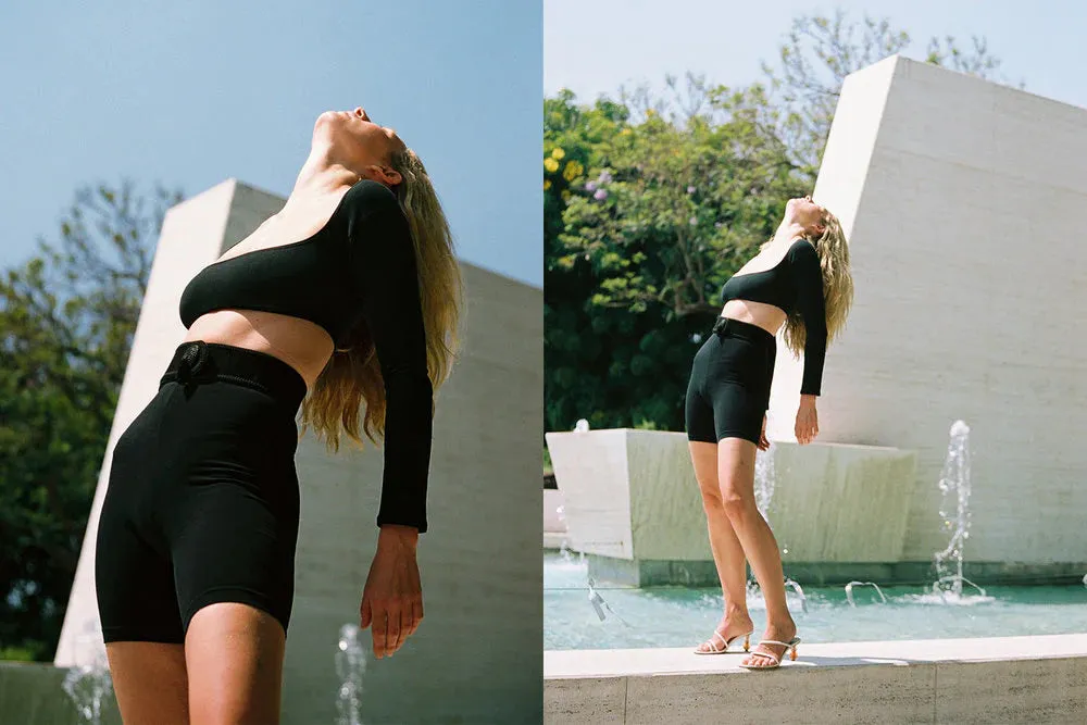 El Tigre Chiquito Longsleeve Crop Top in Black