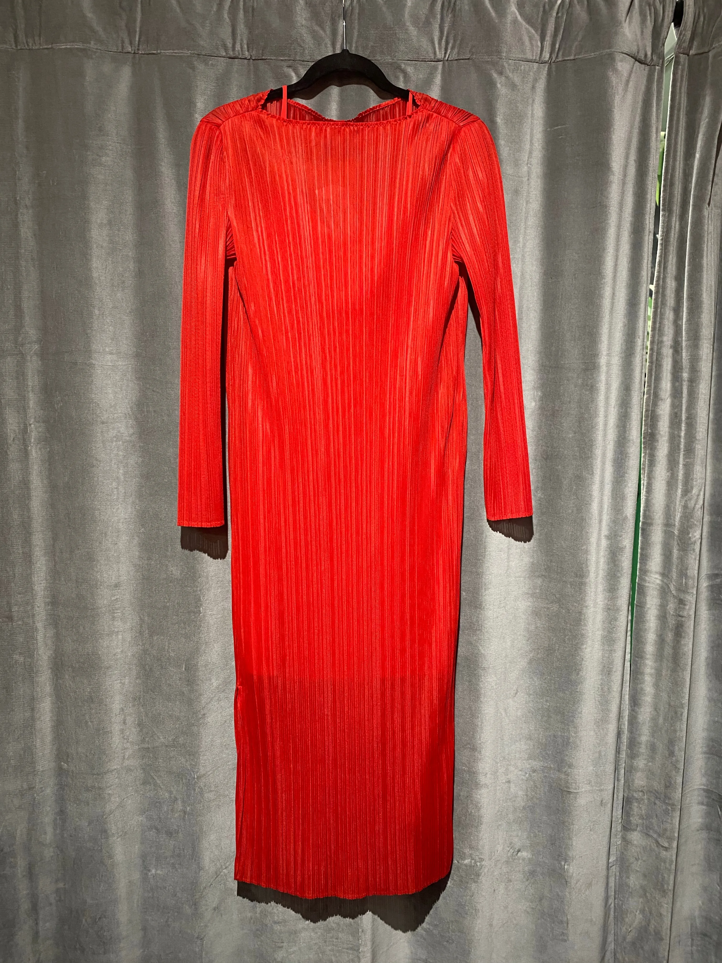 Escada SPORT RED Long Sleeve Vertical Pleating Ankle Length Dress