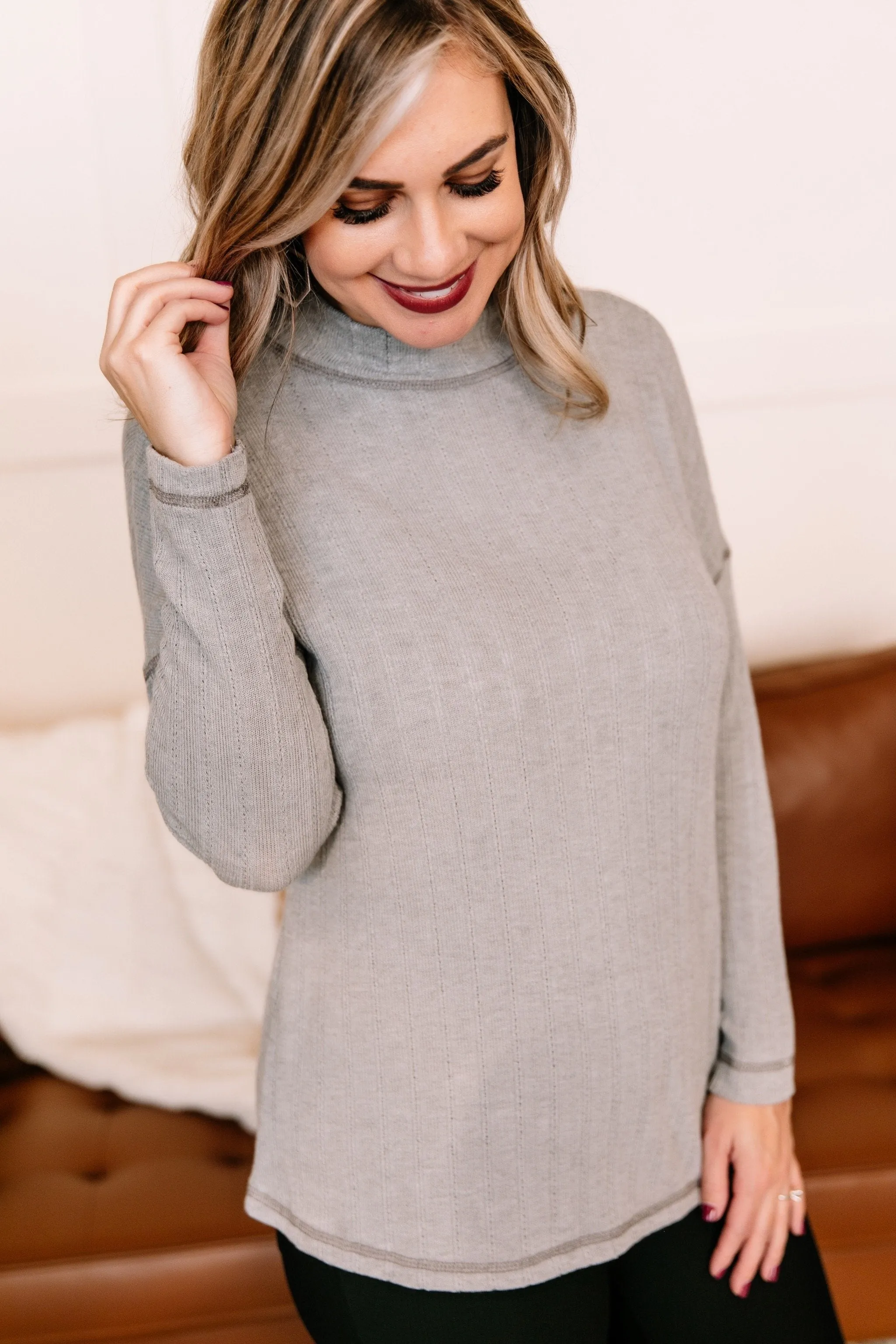 Face To Face Mock Neck Turtleneck In Granite