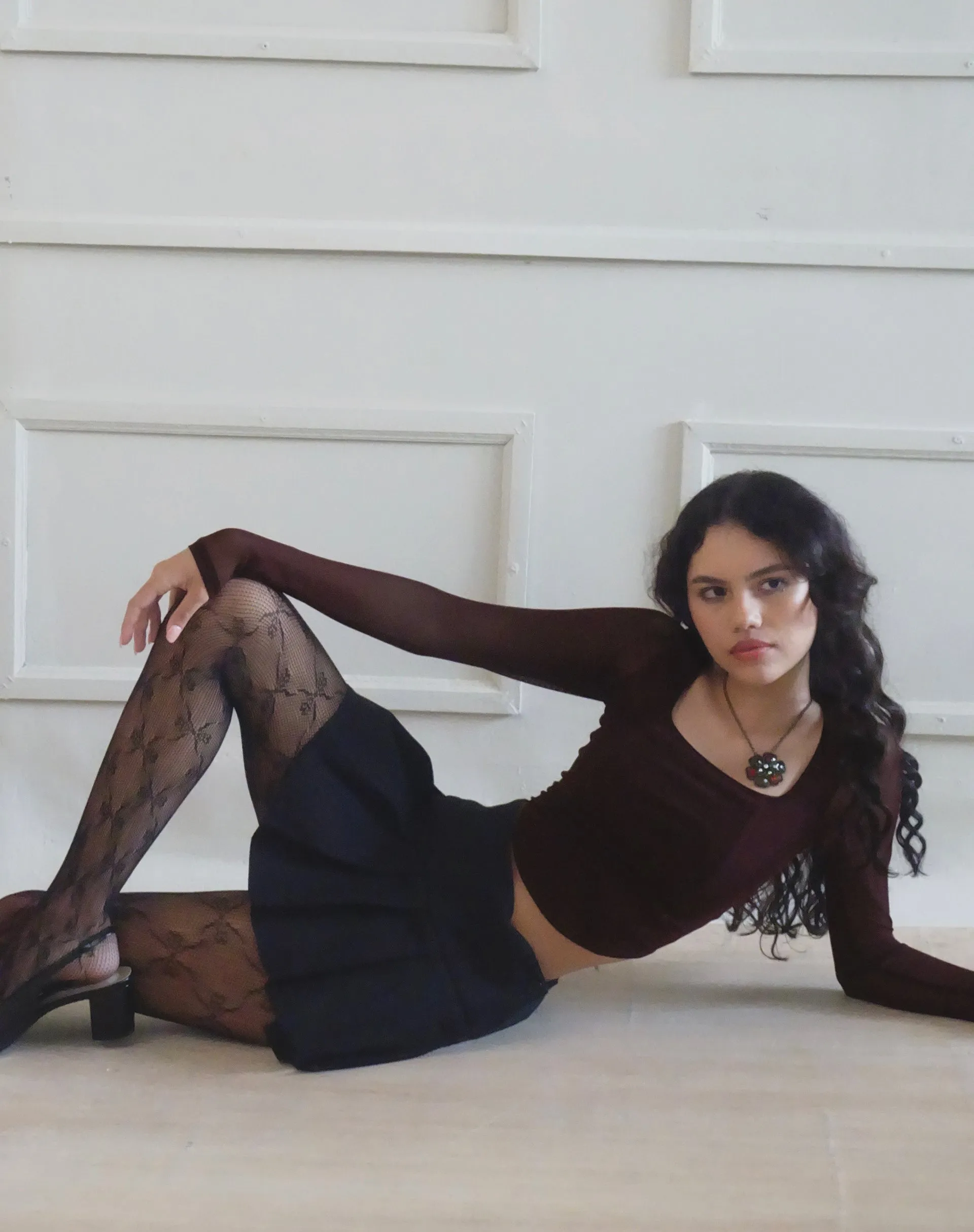 Helsiva Long Sleeve Crop Top in Mesh Burgundy