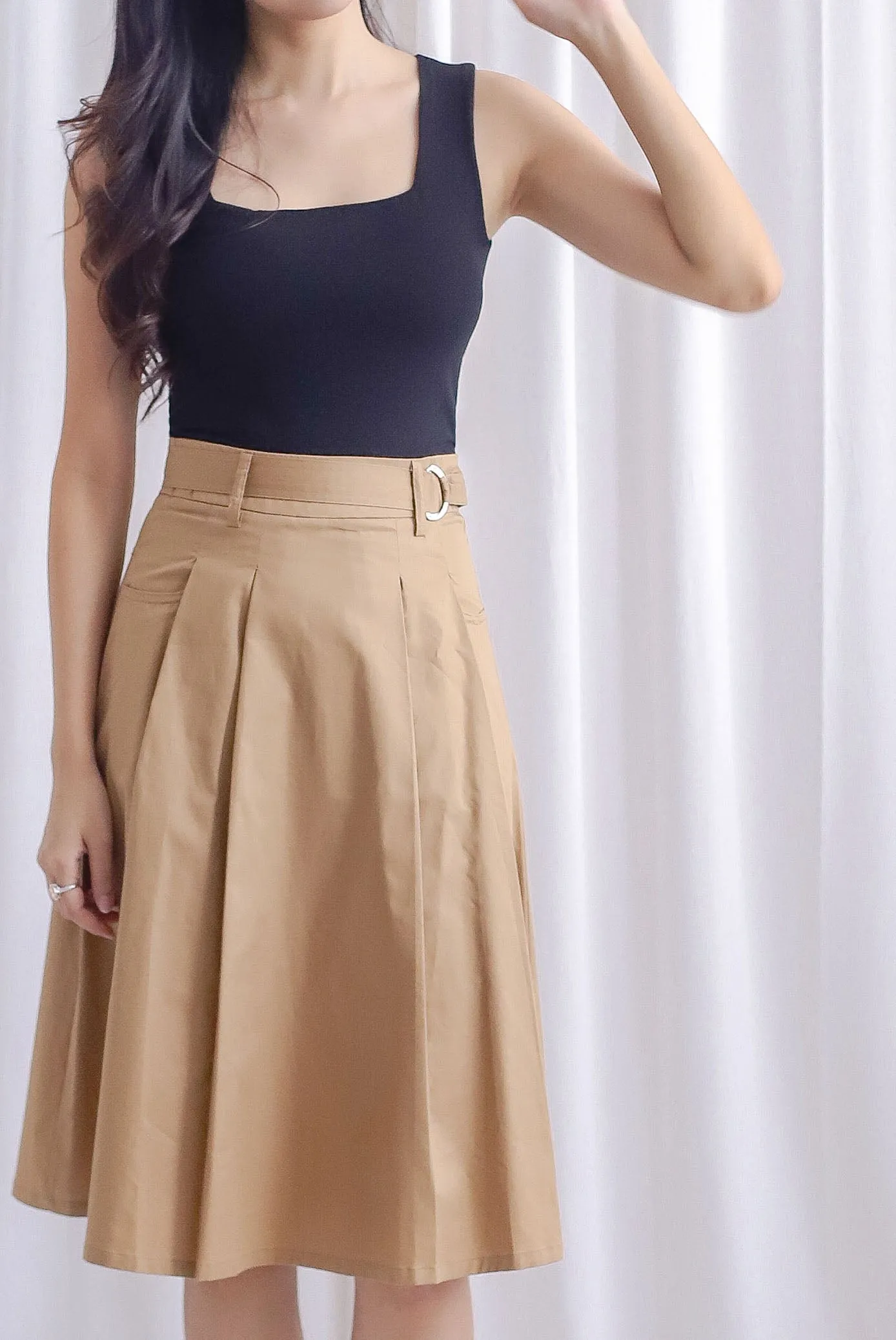 Ruperta Padded Cropped Square Neck Top In Black