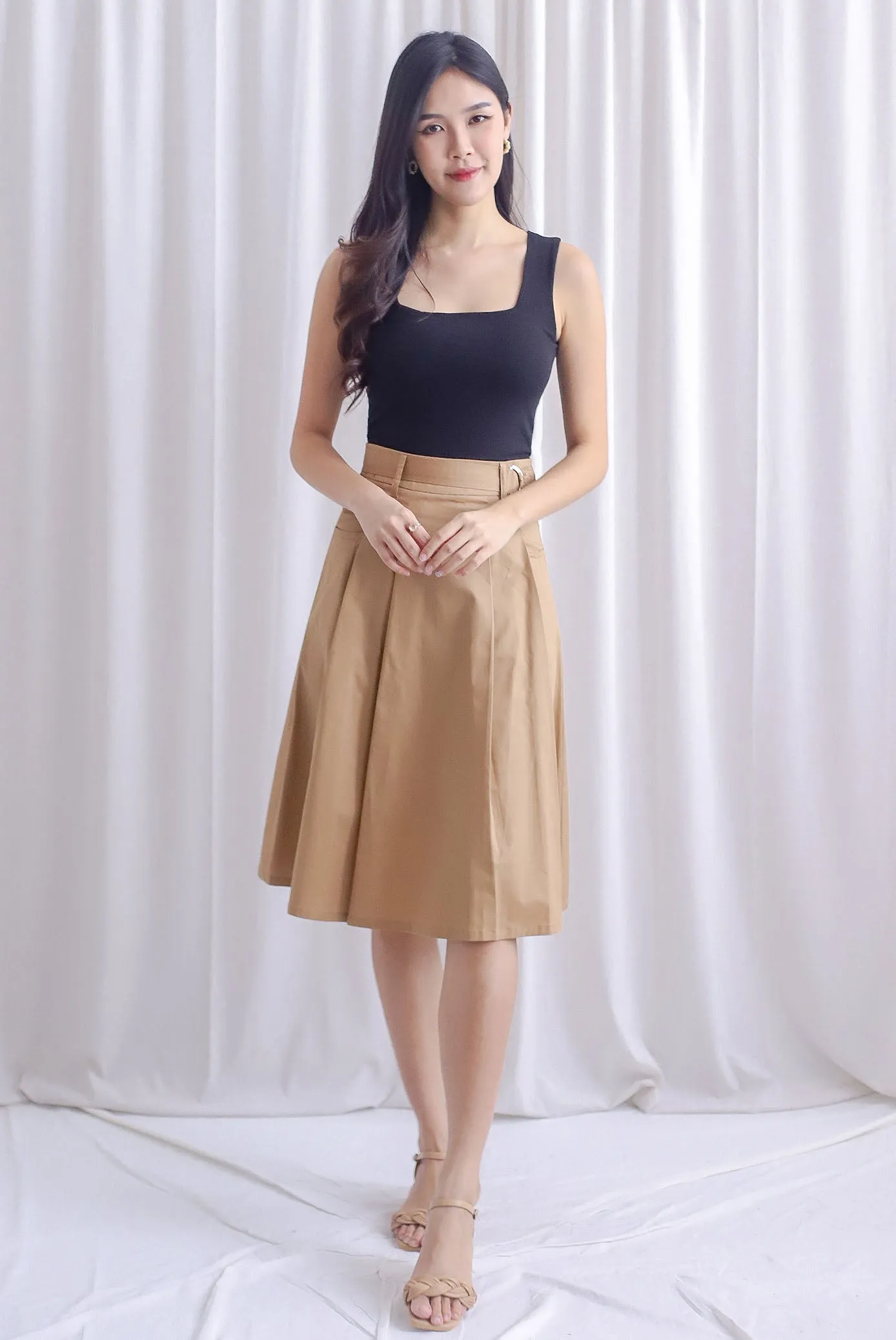 Ruperta Padded Cropped Square Neck Top In Black