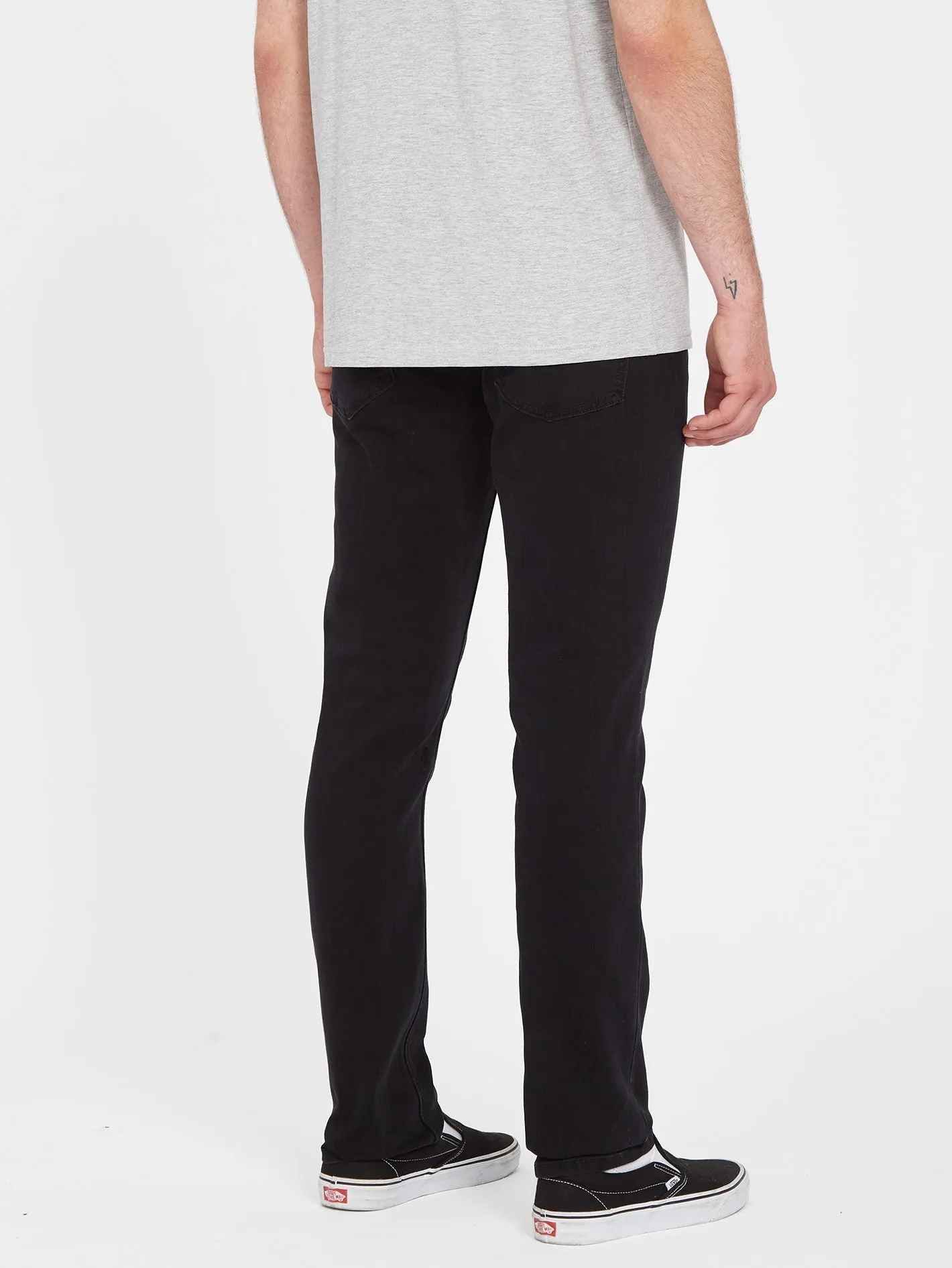 Solver Tapered Jeans - BLACK OUT