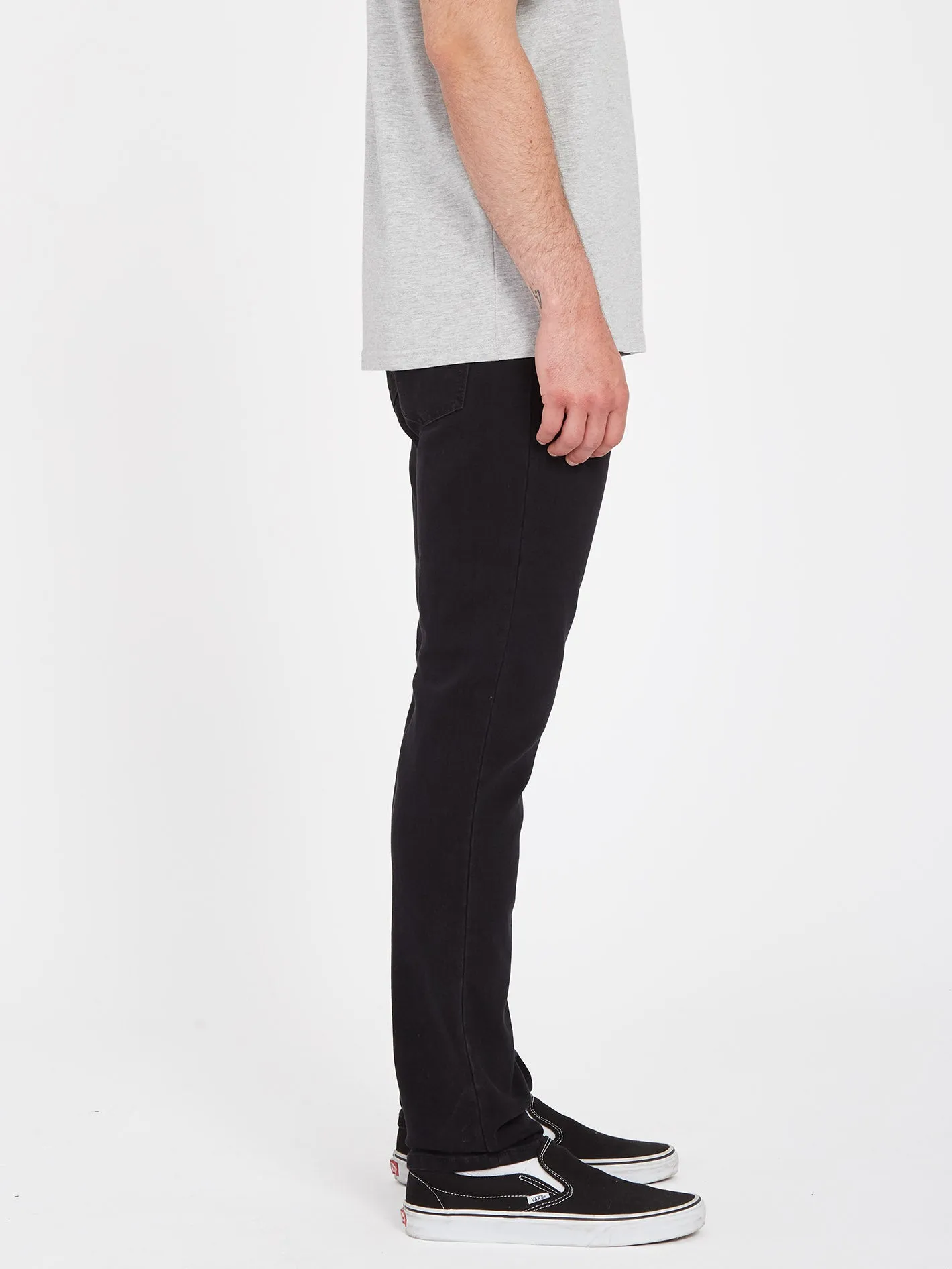 Solver Tapered Jeans - BLACK OUT