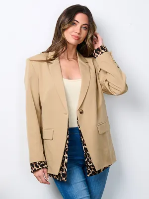 WOMEN'S LONG SLEEVE BUTTON CLOSURE ANIMAL PRINT DETAILED BLAZER