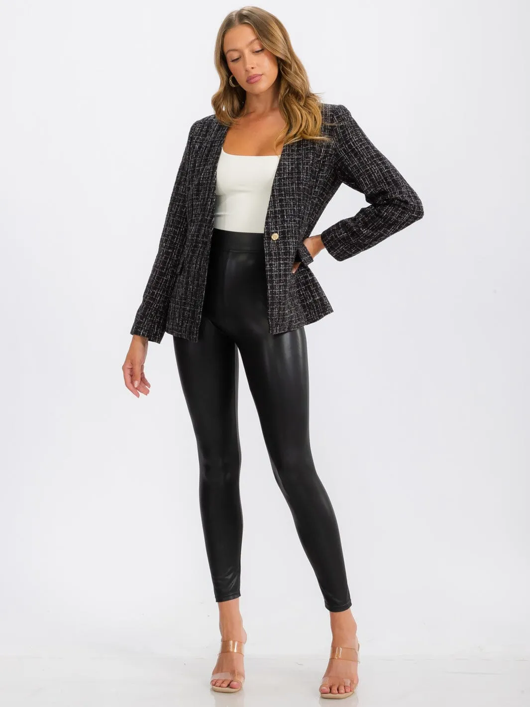 WOMEN'S LONG SLEEVE BUTTON CLOSURE FRONT POCKET BLAZER