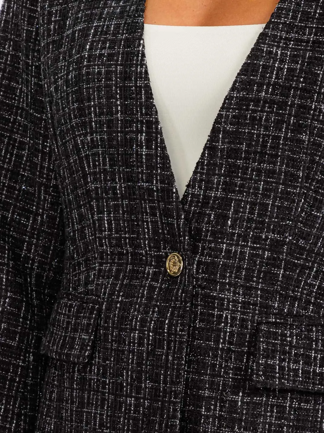 WOMEN'S LONG SLEEVE BUTTON CLOSURE FRONT POCKET BLAZER