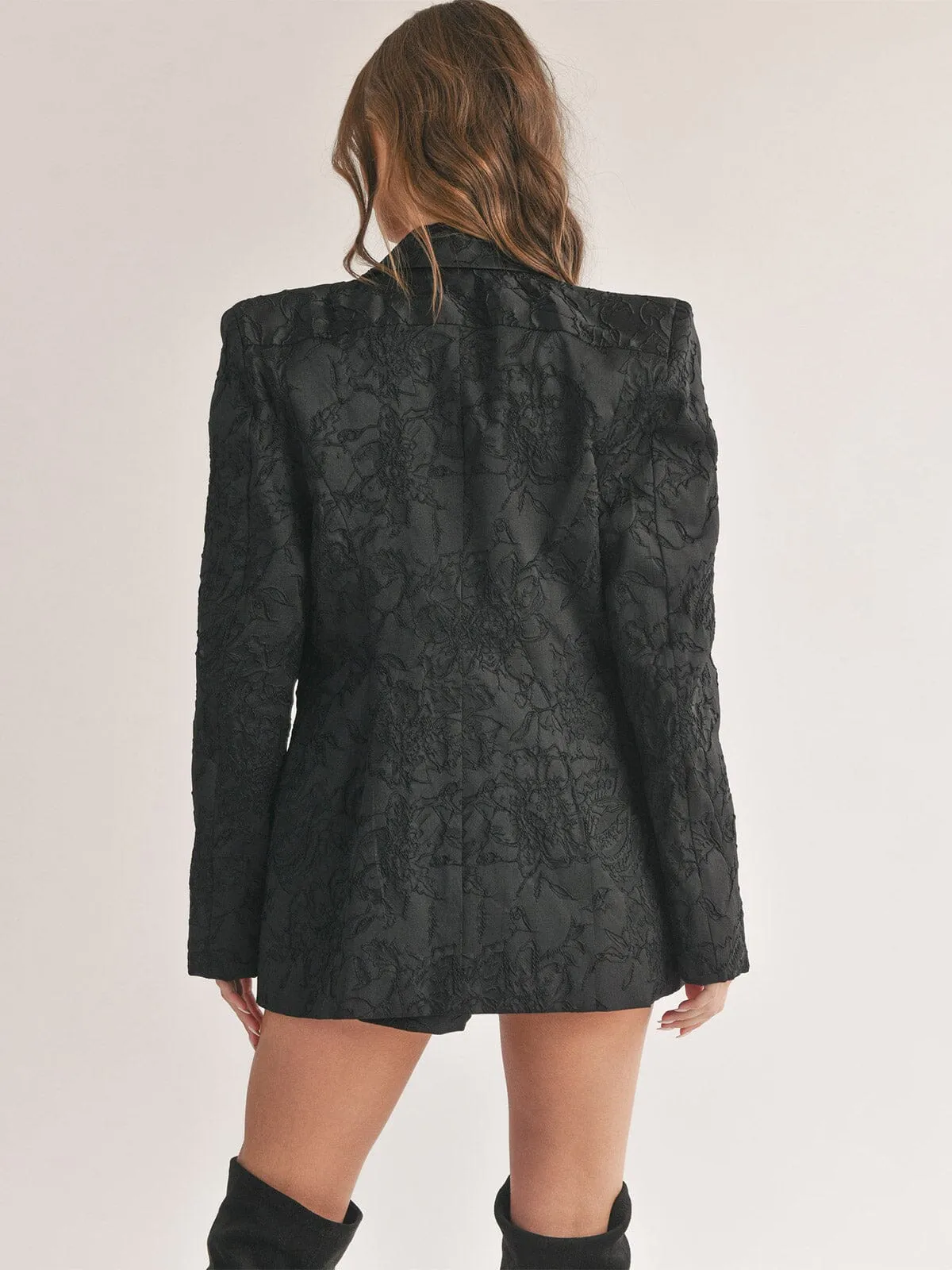 WOMEN'S LONG SLEEVE BUTTON CLOSURE POCKETS DETAILED BLAZER